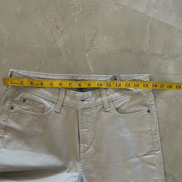 NYDJ Size 8 Sand Color Slim Straight Ankle Jeans Lift & Tuck Slimming 5 Pocket - Picture 3 of 10